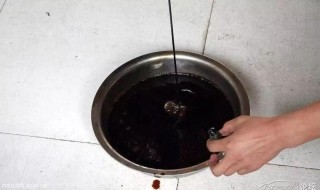 衣服上的机油怎么洗掉，黑色机油清洗小妙招