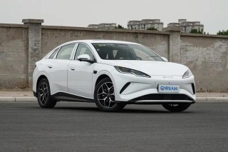 2025重庆车展：比亚迪海豹06EV售10.98万元起