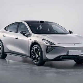 长安深蓝L06轿车申报工信部：分体式大灯引领设计新风尚