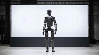 OpenAI探索人形机器人开发