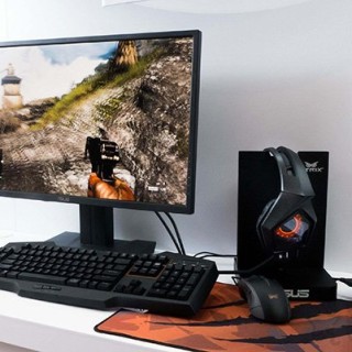 144hz显示器怎么设置144hz？电脑怎么设置显示器屏幕刷新率的方法