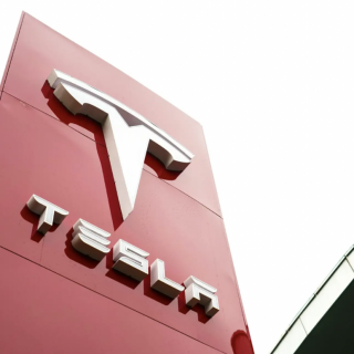 特斯拉Model 3长续航后驱上市， 还打不过小米SU7
