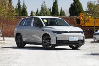 2026款零跑C10开启预售 预售价12.98万元起