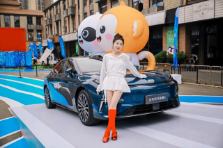 成都世运会·吉利全民运动会启动 吉利银河星耀8交付