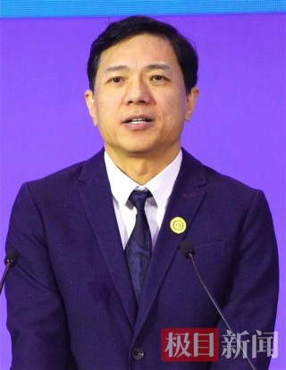 李彦宏称大模型成本每年降低90%