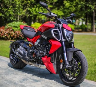 杜卡迪大魔鬼Diavel V4上市 售22.8万起