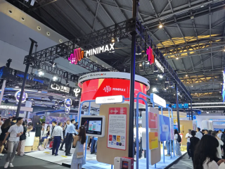 MiniMax创始人闫俊杰：AI正进化为更强的生产力