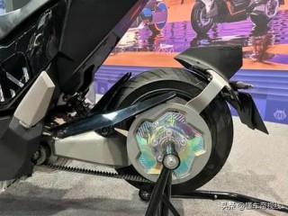 号外电动摩托Senmenti 0上市 12.68万起