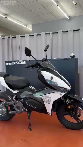 斐兔电摩F5重庆摩展上市 售价16800元