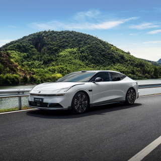 星睿AI云动力2.0加持 领克10 EM-P19.2万起