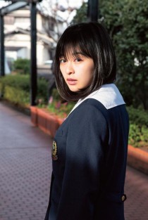 森七菜閃電跳槽，原因是事務所社長的離世和七菜的母親？