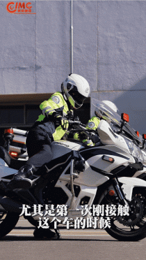 豪车云集 看看各国警察都骑什么摩托车