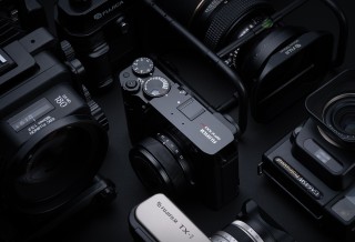 “GFX系列”首款固定镜头一体化中画幅相机发布 FUJIFILM GFX100RF ...