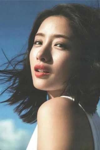 戶田惠梨香、石原里美～ 演藝圈突然吹起閃婚風，日媒分析個中原因。