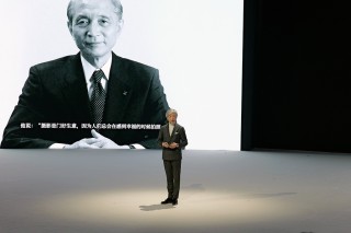 相机理念革新 适马极简设计无反相机BF发布