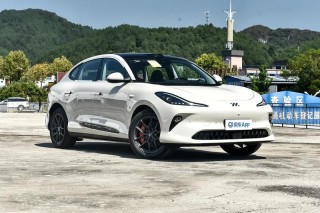 现款智己LS6推出购车政策 限时一口价19.49万元起
