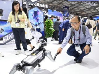美光科技亮相2025年世界移动通信大会