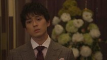 新田真劍佑被爆女友曾為童星，因愛與好友TAKA鬧翻。