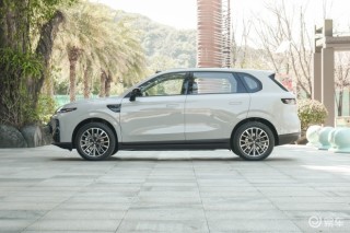 零跑B10第1万台整车量产下线 售9.98万元起