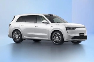 问界M8纯电版搭载DriveONE高压七合一电驱 支持双路冗余供电