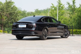 沃尔沃全新S90正式上市 限时参考尊享价30.09万元起
