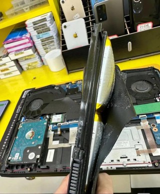 笔记本电池鼓包还能使用吗？电池鼓包的处理方法