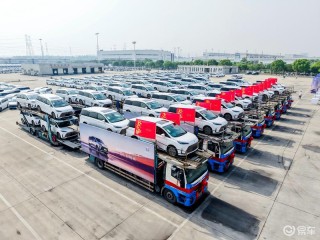 别克GL8陆尚推“破万感恩”限时购车权益 上市两周大定破万
