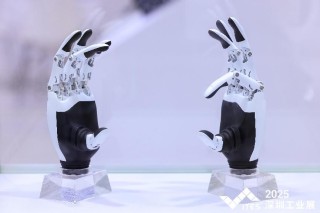机器人灵巧手进入规模量产时刻！4款新品亮相