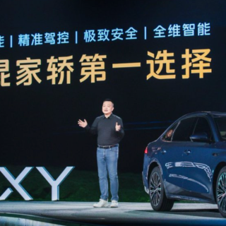 混动家轿内卷加剧，吉利银河A7凭什么破局？