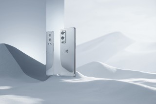 OnePlus 9 Pro 空山基闪银限定礼正式发布，售价5499元