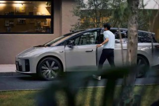 理想i8内饰预告图发布 将于7月29日正式上市