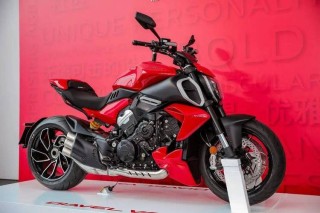 杜卡迪大魔鬼Diavel V4上市 售22.8万起