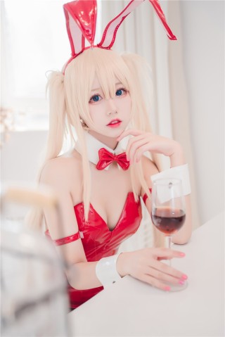 俄罗斯设计出配装无人机的侦察机器人