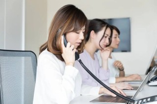 为避免员工「Manner化」，他们在这样用AI