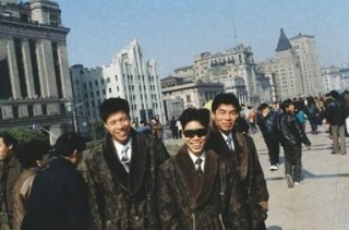 Fotografiska新展｜罗伯特·凡德·休斯特《上海：瞬间与永恒 1990-1993》 ... ... ...