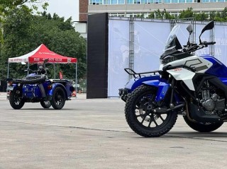银钢多功能挎子SUV500北京站交车仪式