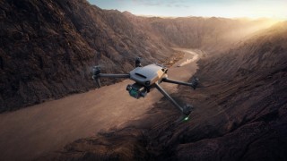 大疆创新发布DJI Mavic 3，卓越影像飞跃艺术想象