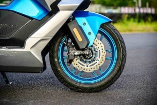 高性能还带辅助驾驶 抢先体验派电TS3