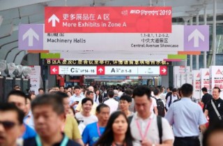 “CHINAPLAS 2019 国际橡塑展”今日华丽开幕 携3600多家展商共“塑”新世界