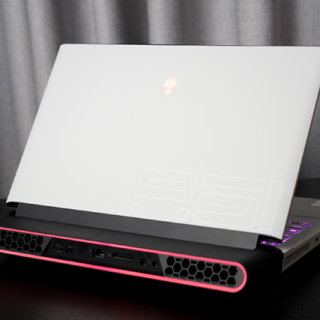 将i9 10900K塞入笔记本 ALIENWARE AREA-51M 2020版评测