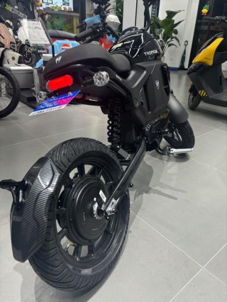中国摩兽电摩参加米兰摩展 MC10引关注