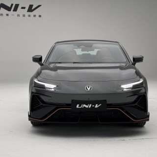 10万级运动轿跑怎么选？第三代UNI-V必入顶配‌款！