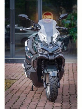 摩旅属性+大油箱 试三阳HUSKY ADV 300