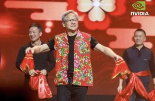 最强 AI 芯片要推中国特供版？黄仁勋最新发声，3500 亿的市场太诱人