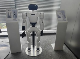 蓝思科技：今年承接智元机器人全系列多款人形机器人业务