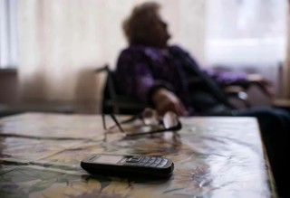 这些最懂电信诈骗的人，正在用 AI 反诈骗