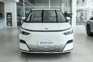 2025上海车展：2025款小鹏X9开启交付