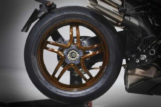 MV Agusta Brutale1000纽伯格林版上市