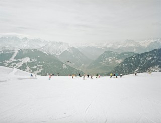 展览：在群山、丘陵与湖泊之间