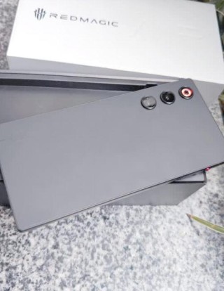 努比亚 Air 手机草图曝光